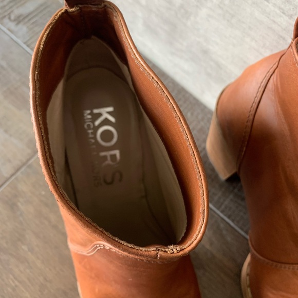 Michael Kors Brown Block Ankle Slip On Booties Size 6 Heels 3” - Picture 6 of 7